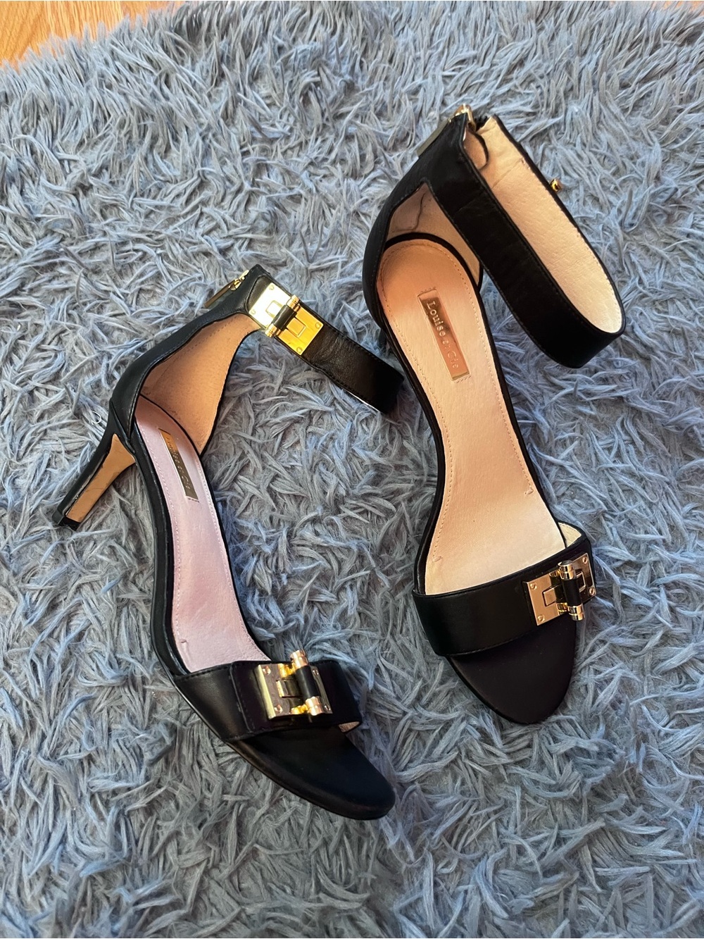 Louise et Cit Black Leather Low Heel Sandals with Gold Buckle Size 9